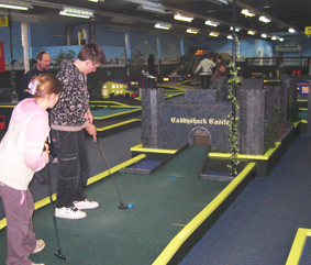 Caddy Shack Mini Golf, Christchurch Kids On Board